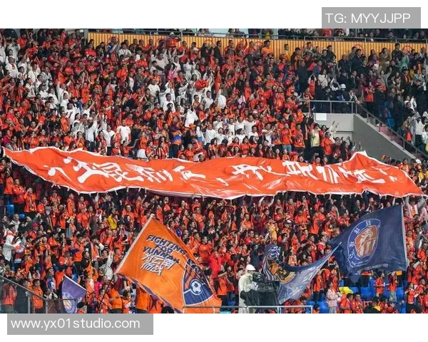 深圳队vs青岛西海岸戴伟浚