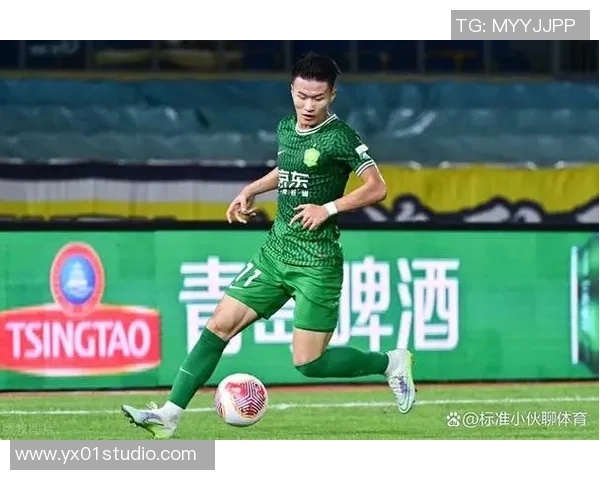 林良铭精彩远射破门瞬间回顾展现足球技艺与激情的完美结合