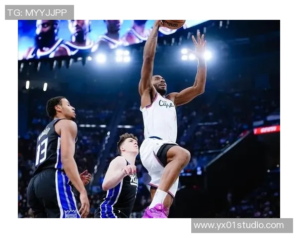 快船擒下雄鹿,莱昂纳德独得35分,展现MVP级别实力 快船擒下雄鹿,莱昂纳德独得35分,展现MVP级别实力