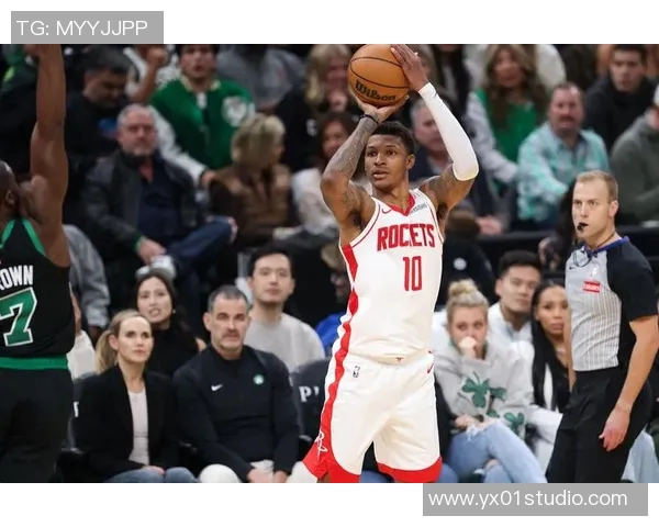 爵士队火力全开，轻松大胜对手实现三连胜