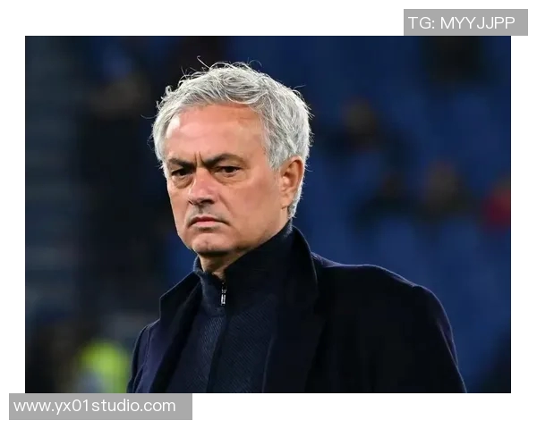 穆里尼奥斩获最佳教练奖再掀热炒风波 穆里尼奥斩获最佳教练奖再掀热炒风波