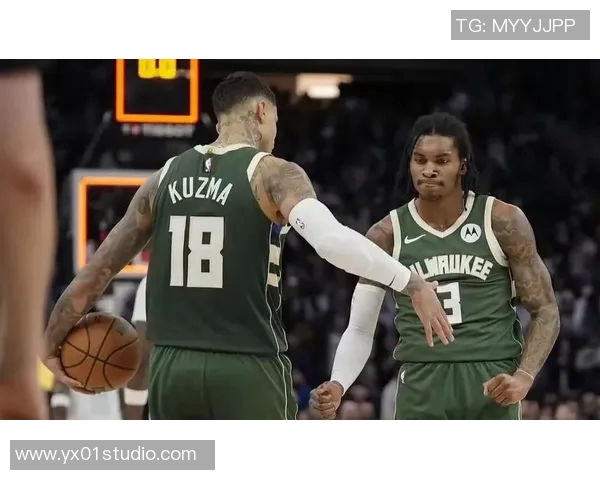 雄鹿队主场之战,轻松击败对手赢得胜利 雄鹿队主场之战,轻松击败对手赢得胜利